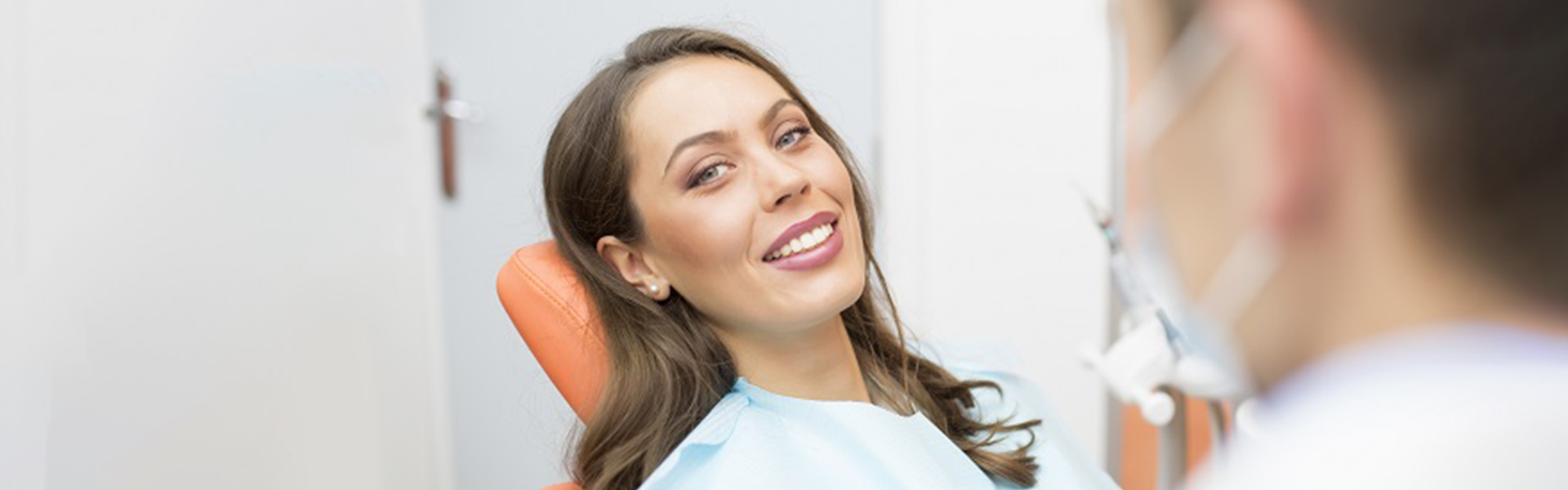 Smile-Makeover-How-Veneers-Can-Correct-Gaps-Chips-and-Stains